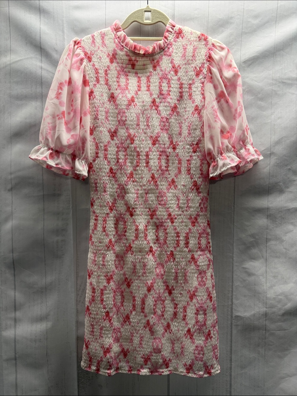 Haute Monde Pink and White Patterned Smocked Puff Sleeve Mini Dress Medium
